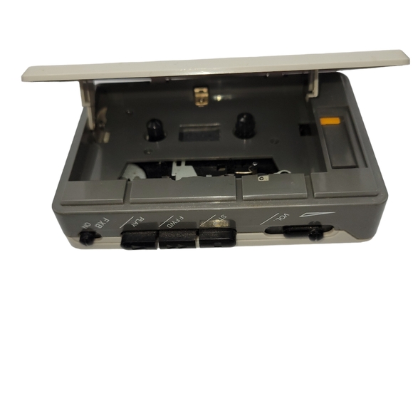 Vintage Sonic FXB Bass Boost Am/Fm Stereo Cassette Player - Picture 5 of 13